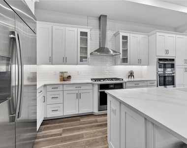 1071 Seagrape Drive - Photo Thumbnail 7
