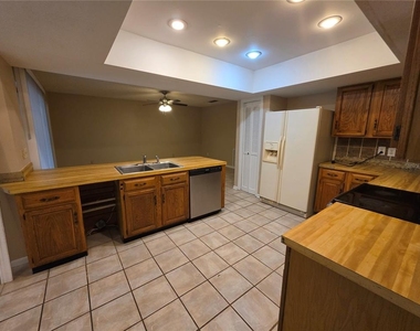4604 Landscape Drive - Photo Thumbnail 10