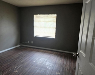 3413 E 12th Avenue - Photo Thumbnail 2
