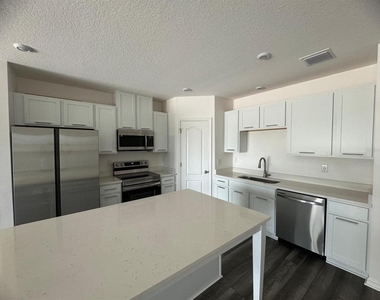 10777 Ironwood Tree Way - Photo Thumbnail 2