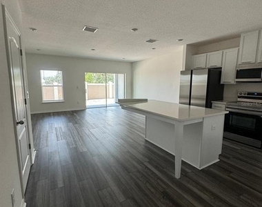 10777 Ironwood Tree Way - Photo Thumbnail 4