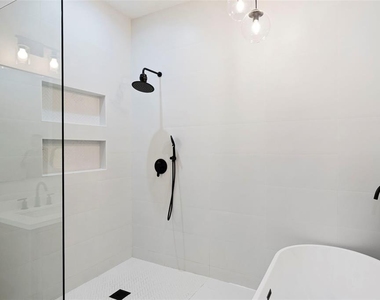 2504 W Tennessee Avenue - Photo Thumbnail 14