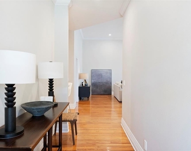 2504 W Tennessee Avenue - Photo Thumbnail 1