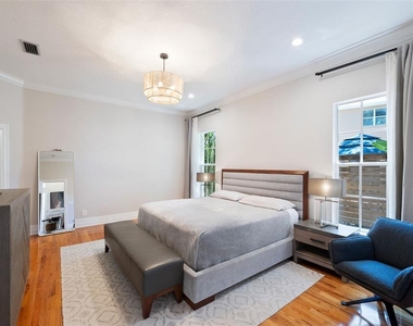 2504 W Tennessee Avenue - Photo Thumbnail 8