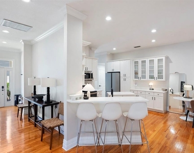 2504 W Tennessee Avenue - Photo Thumbnail 18