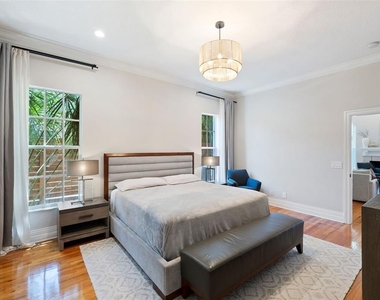 2504 W Tennessee Avenue - Photo Thumbnail 11