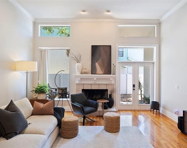 2504 W Tennessee Avenue - Photo Thumbnail 2