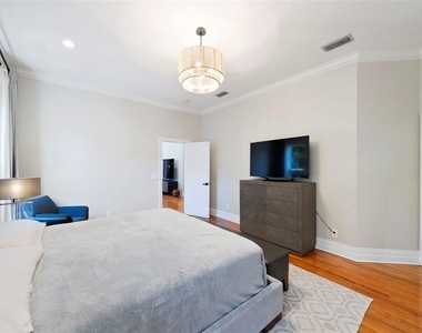 2504 W Tennessee Avenue - Photo Thumbnail 10