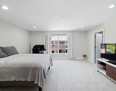 2504 W Tennessee Avenue - Photo Thumbnail 39