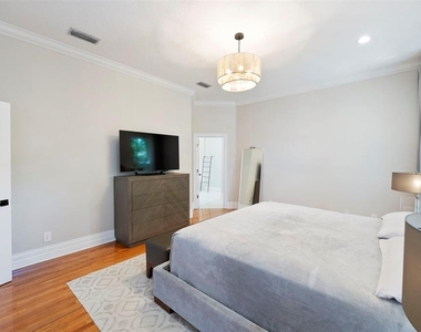 2504 W Tennessee Avenue - Photo Thumbnail 9