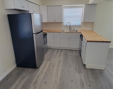 308 Avanda Court - Photo Thumbnail 23