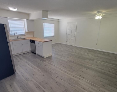 308 Avanda Court - Photo Thumbnail 27