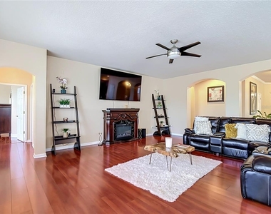 8511 Northton Groves Boulevard - Photo Thumbnail 33