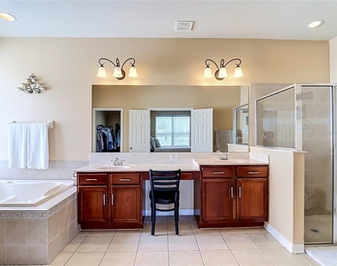 8511 Northton Groves Boulevard - Photo Thumbnail 55