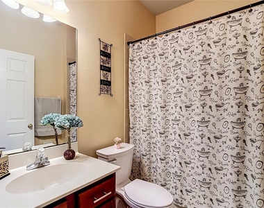 8511 Northton Groves Boulevard - Photo Thumbnail 35