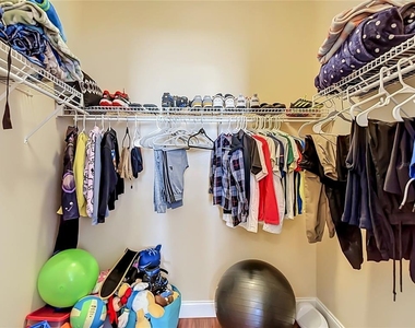 8511 Northton Groves Boulevard - Photo Thumbnail 44