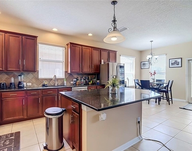 8511 Northton Groves Boulevard - Photo Thumbnail 20