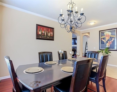 8511 Northton Groves Boulevard - Photo Thumbnail 18