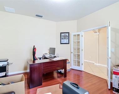 8511 Northton Groves Boulevard - Photo Thumbnail 11