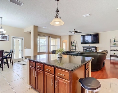8511 Northton Groves Boulevard - Photo Thumbnail 24