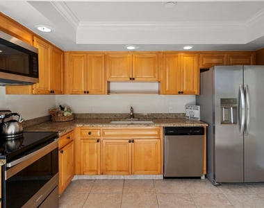 3301 Bayshore Boulevard - Photo Thumbnail 9