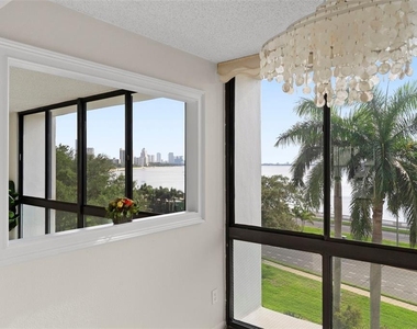 3301 Bayshore Boulevard - Photo Thumbnail 2