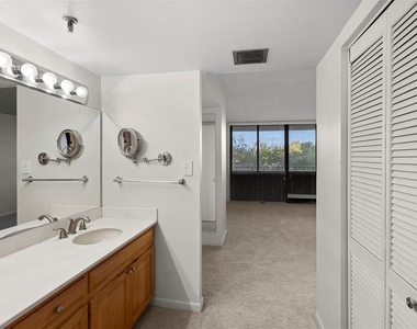 3301 Bayshore Boulevard - Photo Thumbnail 15