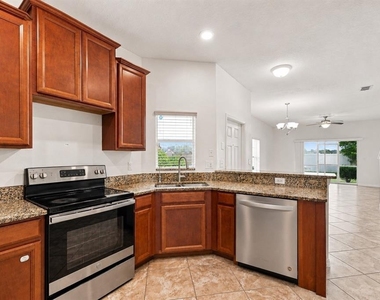 31141 Claridge Place - Photo Thumbnail 8