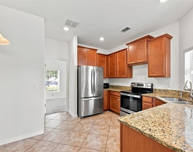 31141 Claridge Place - Photo Thumbnail 7