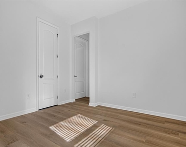 11406 Green Harvest Drive - Photo Thumbnail 13