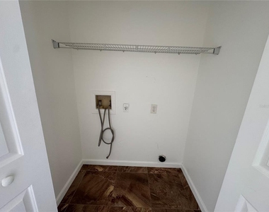 5608 S Manhattan Avenue - Photo Thumbnail 15