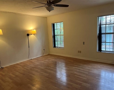7803 N Whittier Street - Photo Thumbnail 8