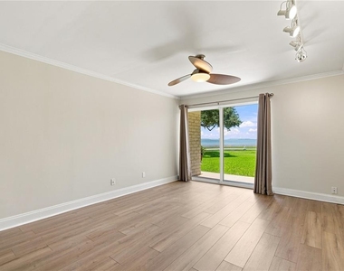 3325 Bayshore Boulevard - Photo Thumbnail 9