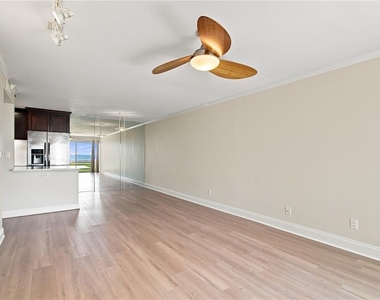 3325 Bayshore Boulevard - Photo Thumbnail 8