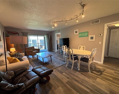 204 Meadow Lane - Photo Thumbnail 3