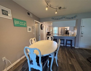 204 Meadow Lane - Photo Thumbnail 5