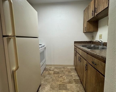 2452 Enterprise Road - Photo Thumbnail 5