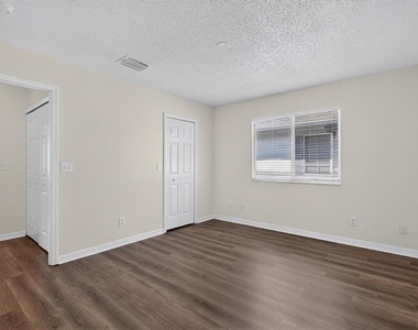 4110 Waterside Island Court - Photo Thumbnail 4