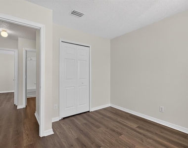 4110 Waterside Island Court - Photo Thumbnail 31