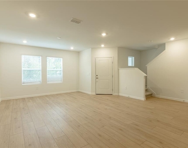 5134 Clay Whaley Rd - Photo Thumbnail 4