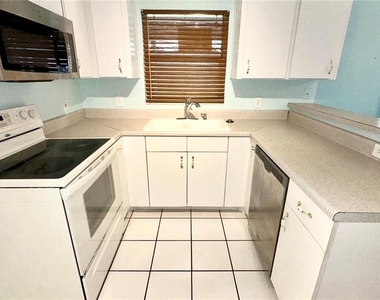 620 Brockton Drive - Photo Thumbnail 4