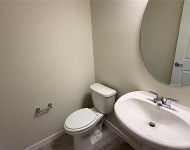2133 Southbury Drive - Photo Thumbnail 23