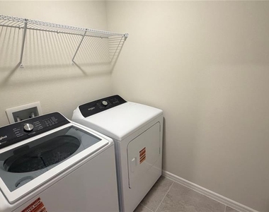 2133 Southbury Drive - Photo Thumbnail 13