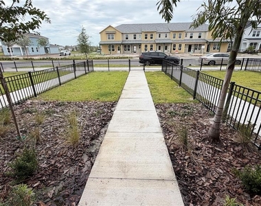 2133 Southbury Drive - Photo Thumbnail 2