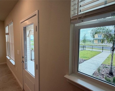2133 Southbury Drive - Photo Thumbnail 10