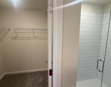 2133 Southbury Drive - Photo Thumbnail 20