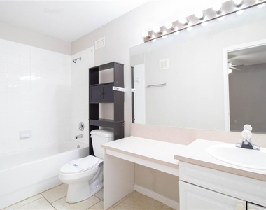 217 Australiann Way - Photo Thumbnail 2