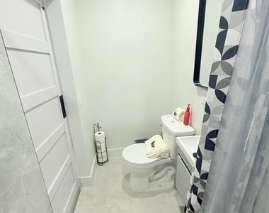 4703 Windwood Drive - Photo Thumbnail 11