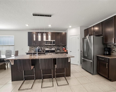 817 Bocavista Court - Photo Thumbnail 3