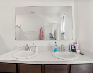 817 Bocavista Court - Photo Thumbnail 18